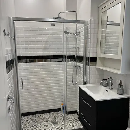 Galli & Pool بيت ضيافة