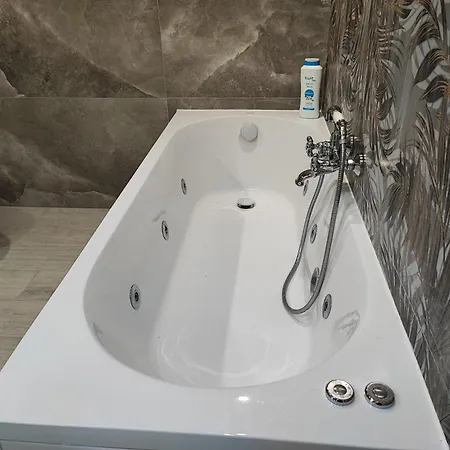 Πανσιόν Galli & Pool 3*