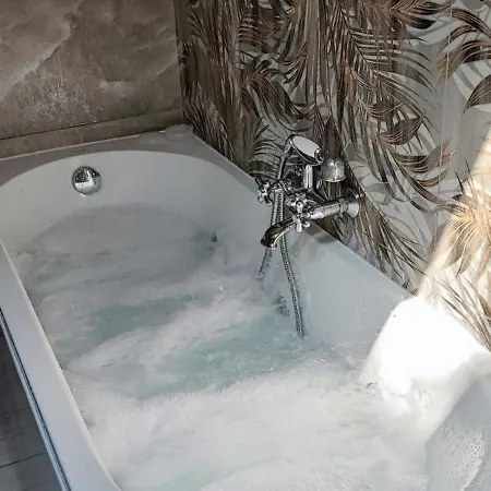 Casa de hóspedes Galli & Pool Castelmarte