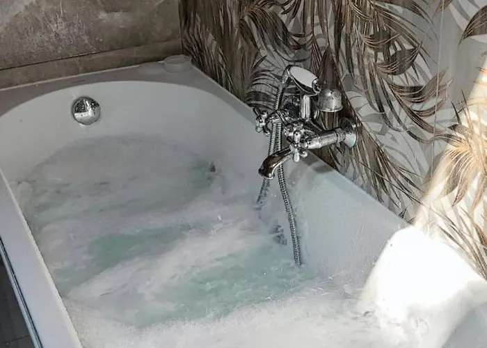 Πανσιόν Galli & Pool Castelmarte