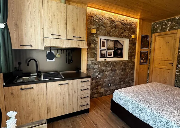 Πανσιόν Galli & Pool Castelmarte